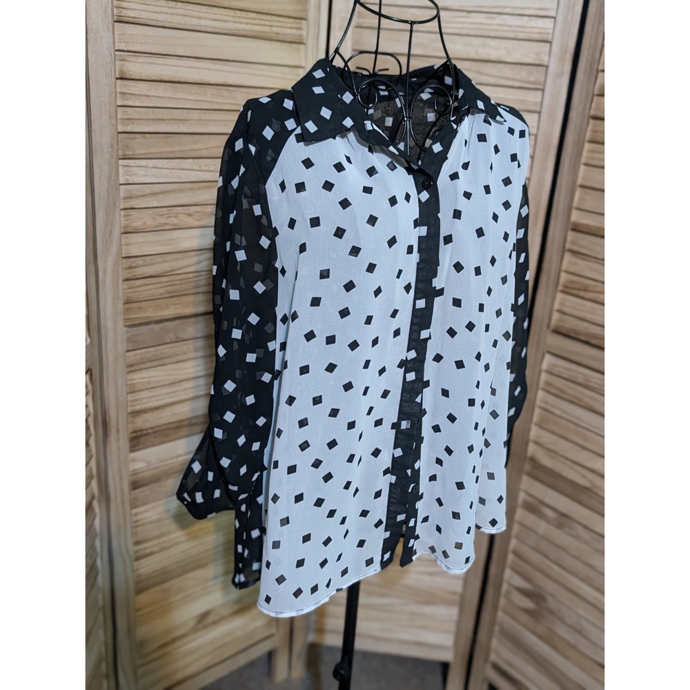 Small Vintage Checkered Button Down Blouse White and black Size Small
